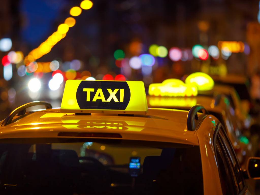 No more canceled rides? Maharashtra to fine auto-rickshaws and cabs. 3 aggregator cabs policy 2025