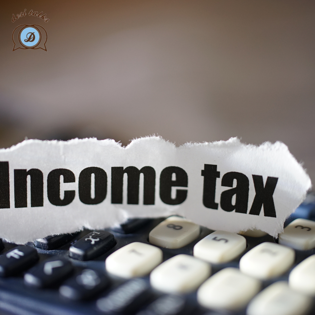 Income Tax Department helpdesk assisting taxpayers for ITR filing online